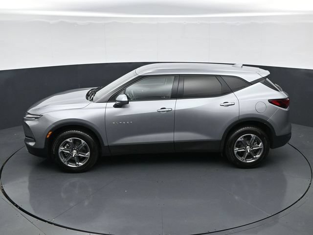 Used 2025 Chevrolet Blazer LT FWD image 35
