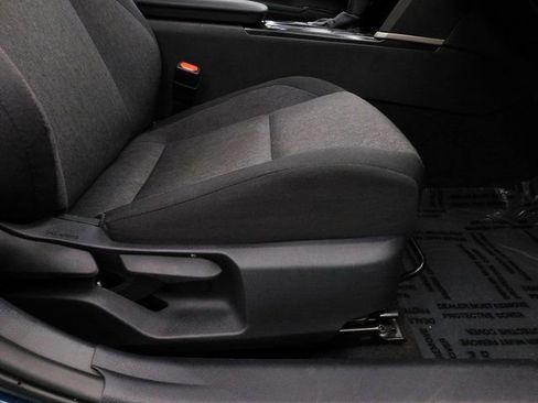 Used 2025 Toyota Camry LE image 33