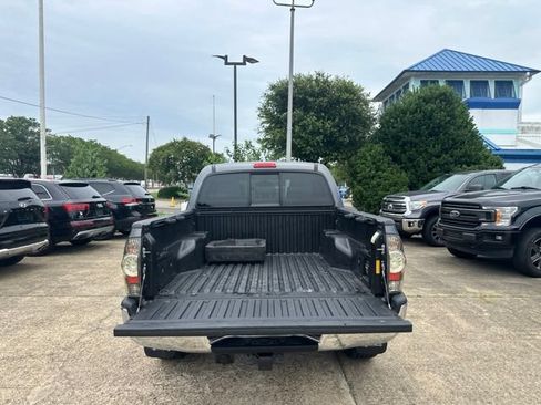 Used 2013 Toyota Tacoma 4x4 Double Cab w/ TRD Off-Road Pkg image 7