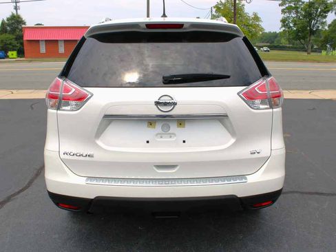 Used 2016 Nissan Rogue SV w/ SV Premium Package FWD image 7