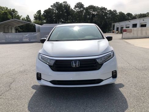 Certified 2021 Honda Odyssey LX image 3