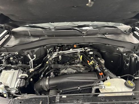 Used 2025 Ford Explorer Active w/ Active Comfort Package image 42