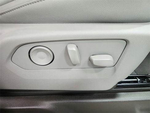 New 2026 GMC Sierra 1500 SLT image 41