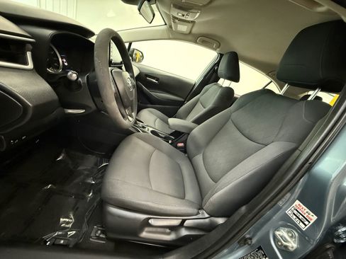 Used 2020 Toyota Corolla LE FWD image 17