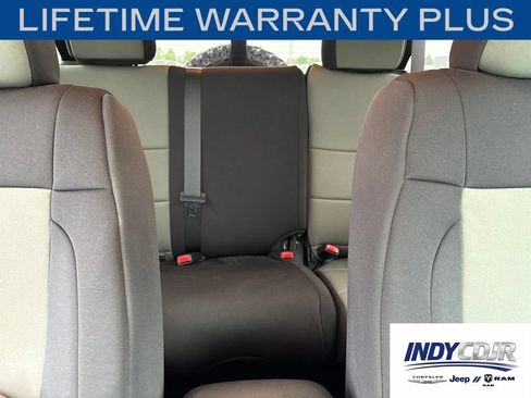 Used 2018 Jeep Wrangler Unlimited Sport AWD/4WD image 15