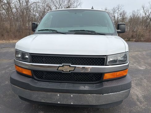Used 2017 Chevrolet Express 3500 LT w/ LT Preferred Equipment Group image 3