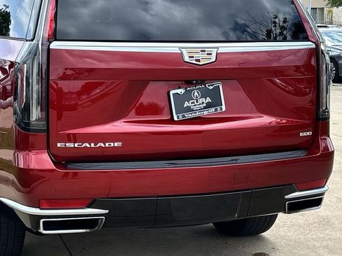 Used 2023 Cadillac Escalade Premium Luxury Platinum w/ LPO, Radiant Package AWD/4WD image 6