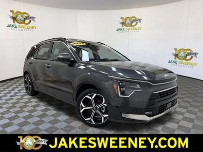 Used 2024 Kia Niro SX Touring