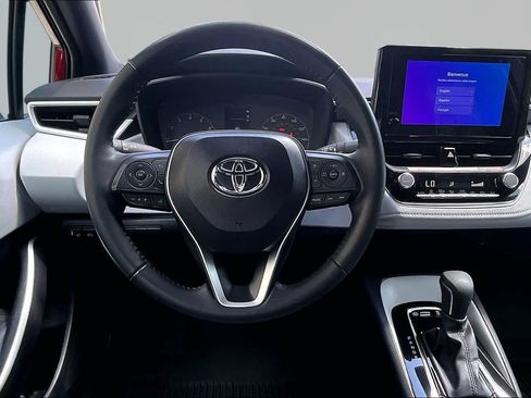 Certified 2025 Toyota Corolla SE FWD image 6