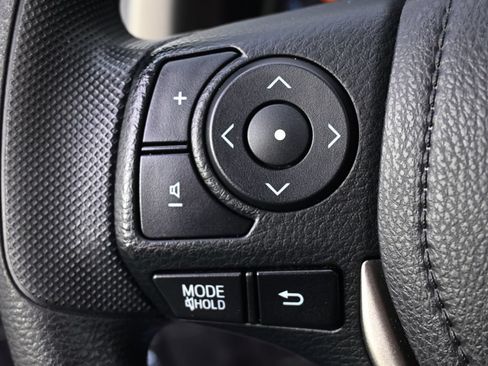 Used 2014 Toyota RAV4 XLE AWD/4WD image 31