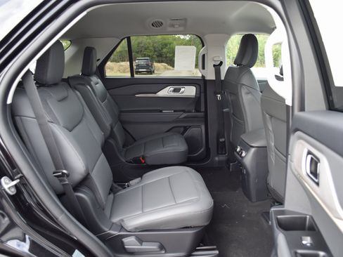 New 2026 Ford Explorer Active image 24