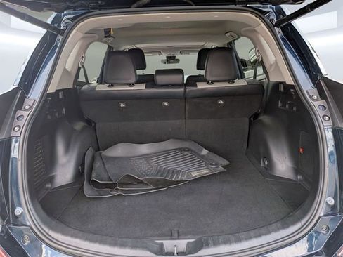 Used 2017 Toyota RAV4 Platinum FWD image 10