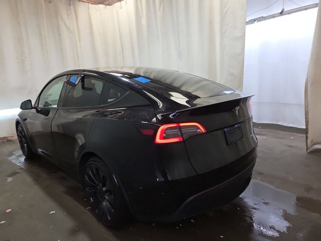 Used 2023 Tesla Model Y Performance AWD/4WD image 4