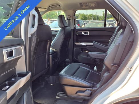 Used 2023 Ford Explorer XLT w/ Equipment Group 202A AWD/4WD image 12