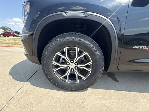 New 2026 GMC Acadia AT4 w/ Luxury Package image 28
