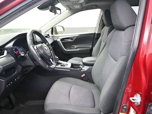 Used 2021 Toyota RAV4 XLE w/ Convenience Package AWD/4WD image 6