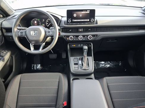 Used 2025 Honda CR-V Sport image 14
