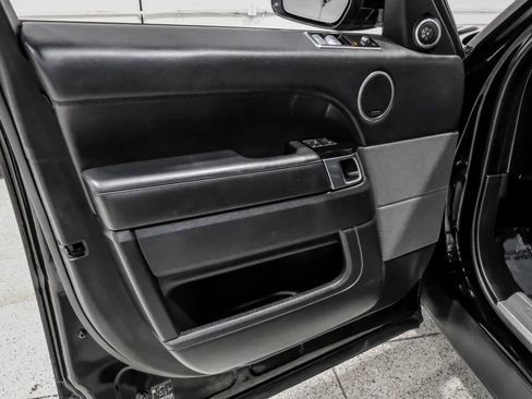 Used 2019 Land Rover Range Rover Sport Supercharged image 48