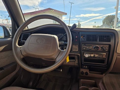 Used 1999 Toyota Tacoma 2WD Xtracab image 17