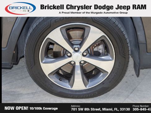 Used 2019 Jeep Cherokee Limited FWD image 36