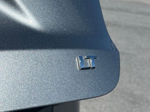 Used 2025 Chevrolet Trax LT FWD image 14