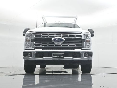 New 2025 Ford F350 XL w/ XL Chrome Package image 48