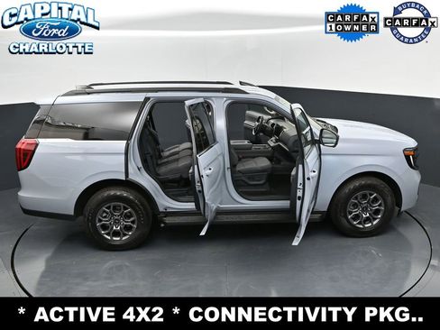 Used 2025 Ford Expedition Active AWD/4WD image 32
