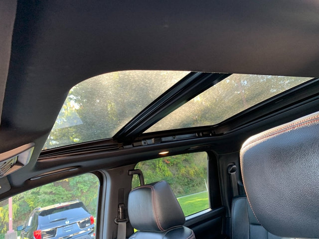 Used 2021 Nissan Titan PRO-4X w/ Pro-4x Convenience Package AWD/4WD image 27