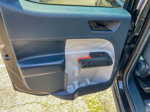Used 2022 Ford Maverick AWD SuperCrew image 30