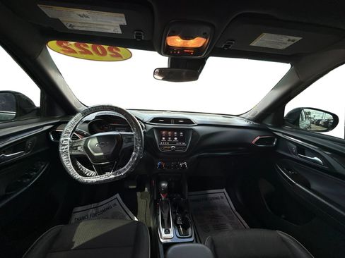Used 2022 Chevrolet TrailBlazer RS FWD image 14
