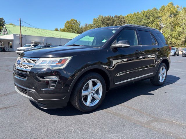Used 2018 Ford Explorer XLT w/ Equipment Group 202A FWD image 1