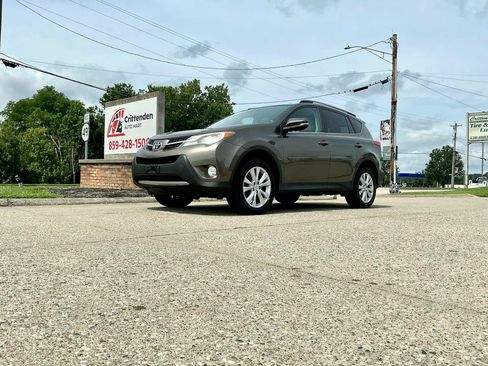 Used 2015 Toyota RAV4 Limited w/ Technology Package AWD/4WD image 28