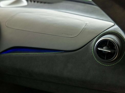 New 2026 McLaren 750S Coupe image 31