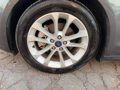 Used 2019 Ford Fusion SEL FWD image 11