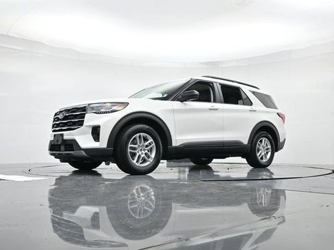 New 2026 Ford Explorer Active w/ Active Comfort Package image 35