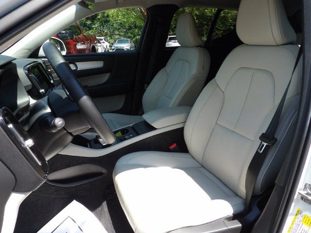 Used 2019 Volvo XC40 T5 Momentum AWD/4WD image 12