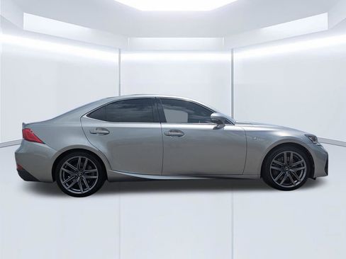Used 2019 Lexus IS 300 F Sport w/ F Sport Package RWD image 7