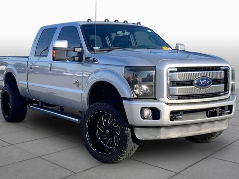 Used 2015 Ford F250 Platinum AWD/4WD image 3