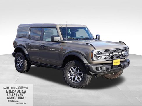 Certified 2025 Ford Bronco Badlands AWD/4WD image 1