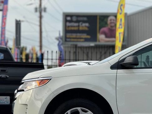 Used 2013 Ford Edge SE image 17