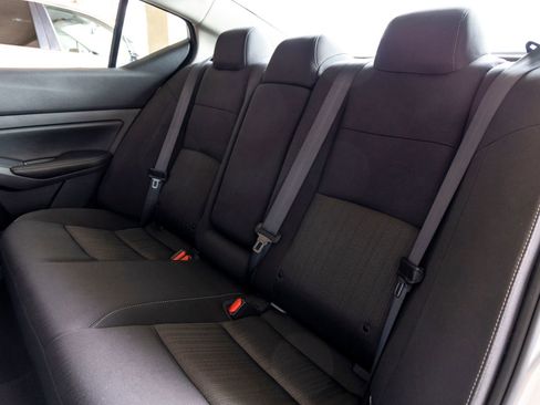 Used 2024 Nissan Altima 2.5 SV image 21