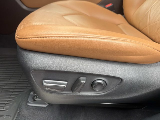 Certified 2021 Toyota Highlander Platinum FWD image 10