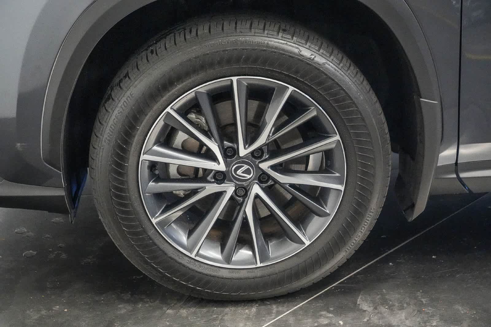 Used 2025 Lexus NX 250 FWD w/ Accessory Package (2T) image 9