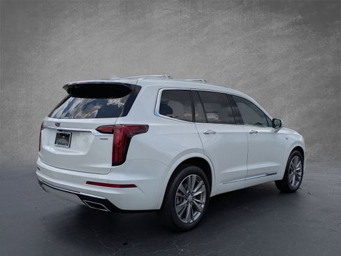 Certified 2023 Cadillac XT6 Premium Luxury FWD image 6
