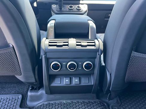Used 2023 Land Rover Defender 130 SE image 15