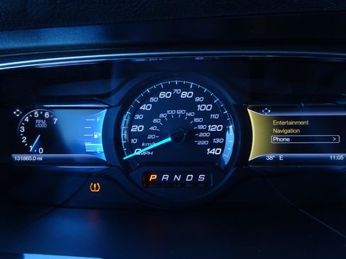 Used 2016 Ford Taurus SEL w/ Equipment Group 201A image 22