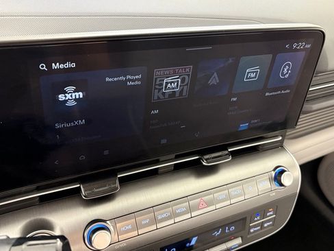 Used 2025 Hyundai Kona SEL FWD image 30