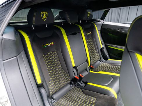Used 2022 Lamborghini Urus image 78