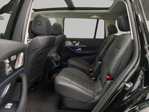 New 2026 Mercedes-Benz GLS 450 4MATIC image 32