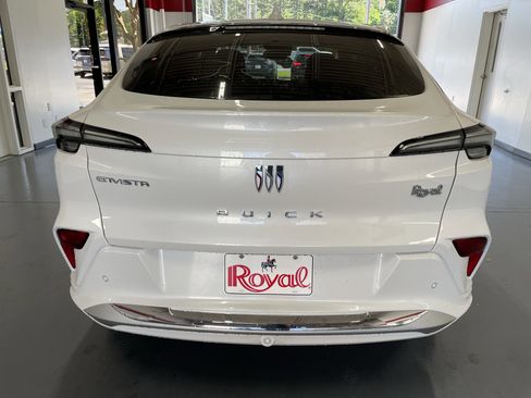 New 2026 Buick Envista Avenir FWD image 5